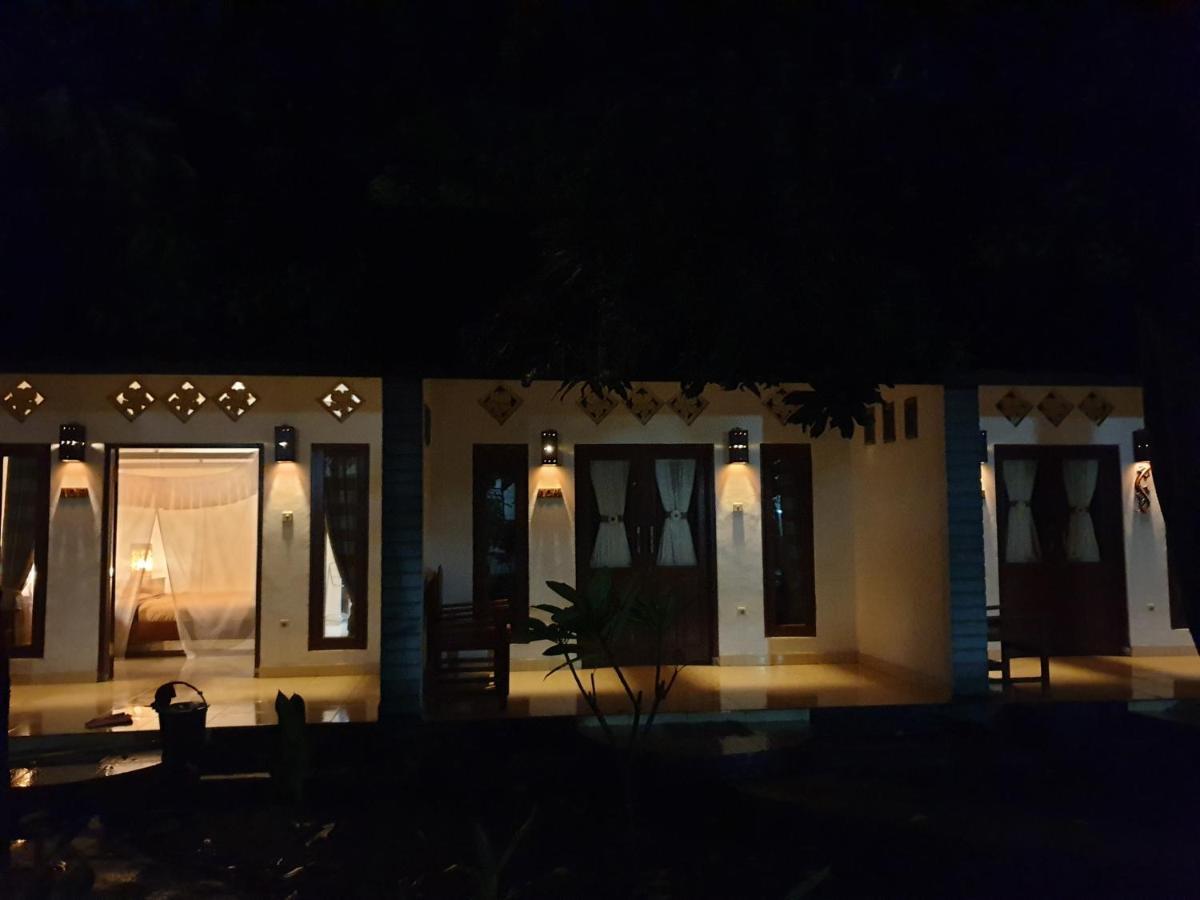 Five Time Home Stay Gili Islands Exterior photo